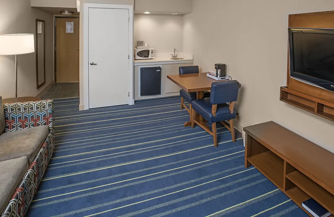 Days Hotel By Wyndham Allentown Airport / Lehigh Valley-1