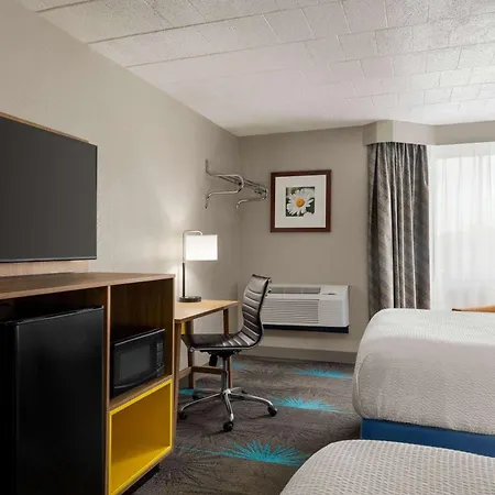 Days Hotel By Wyndham Allentown Airport / Lehigh Valley-2